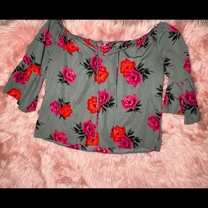 Green bell sleeve floral top